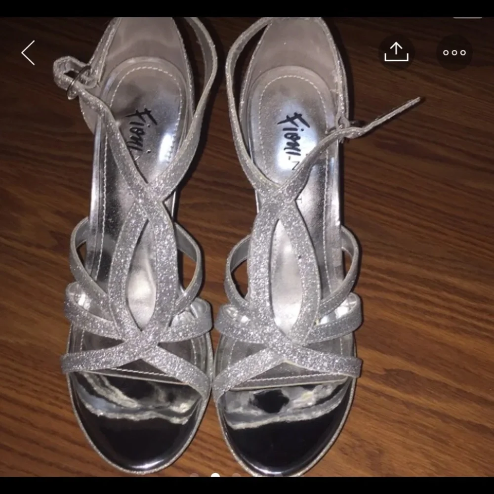 Heels - Picture 2 of 5